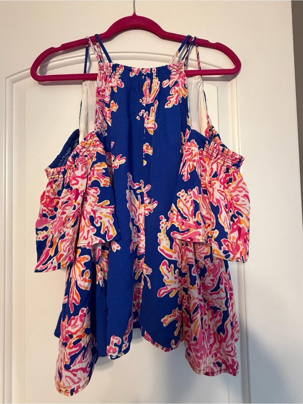 Lilly Pulitzer Bellamie Cold Shoulder Top It’s Eelectric Size Medium Strappy HOT